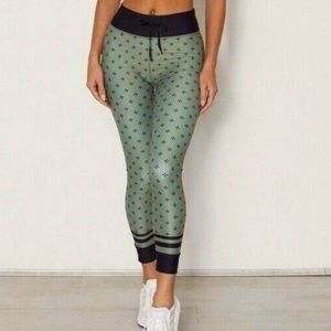 Sarah’s Day X White Fox Active Legging Size Small